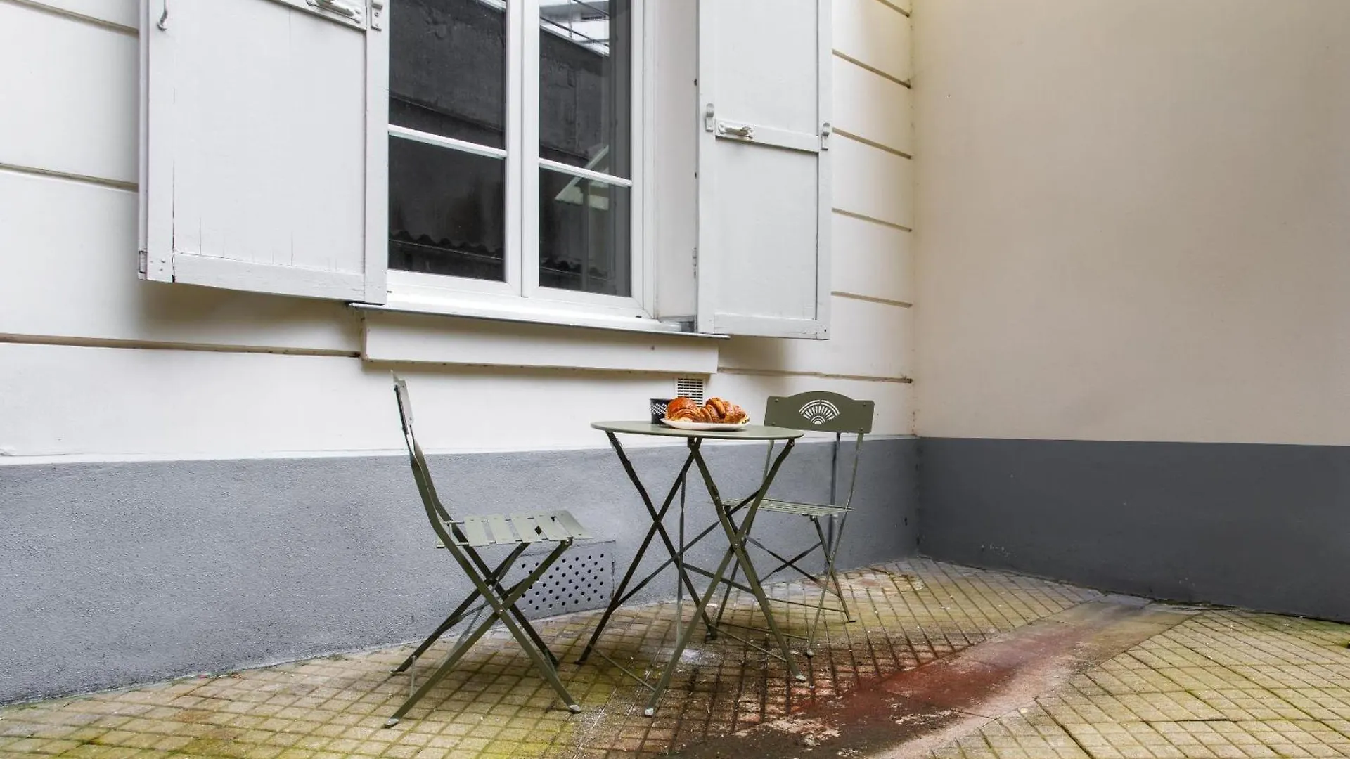 Charming Studio Apartment With Patio Passerelle Paris 0*,